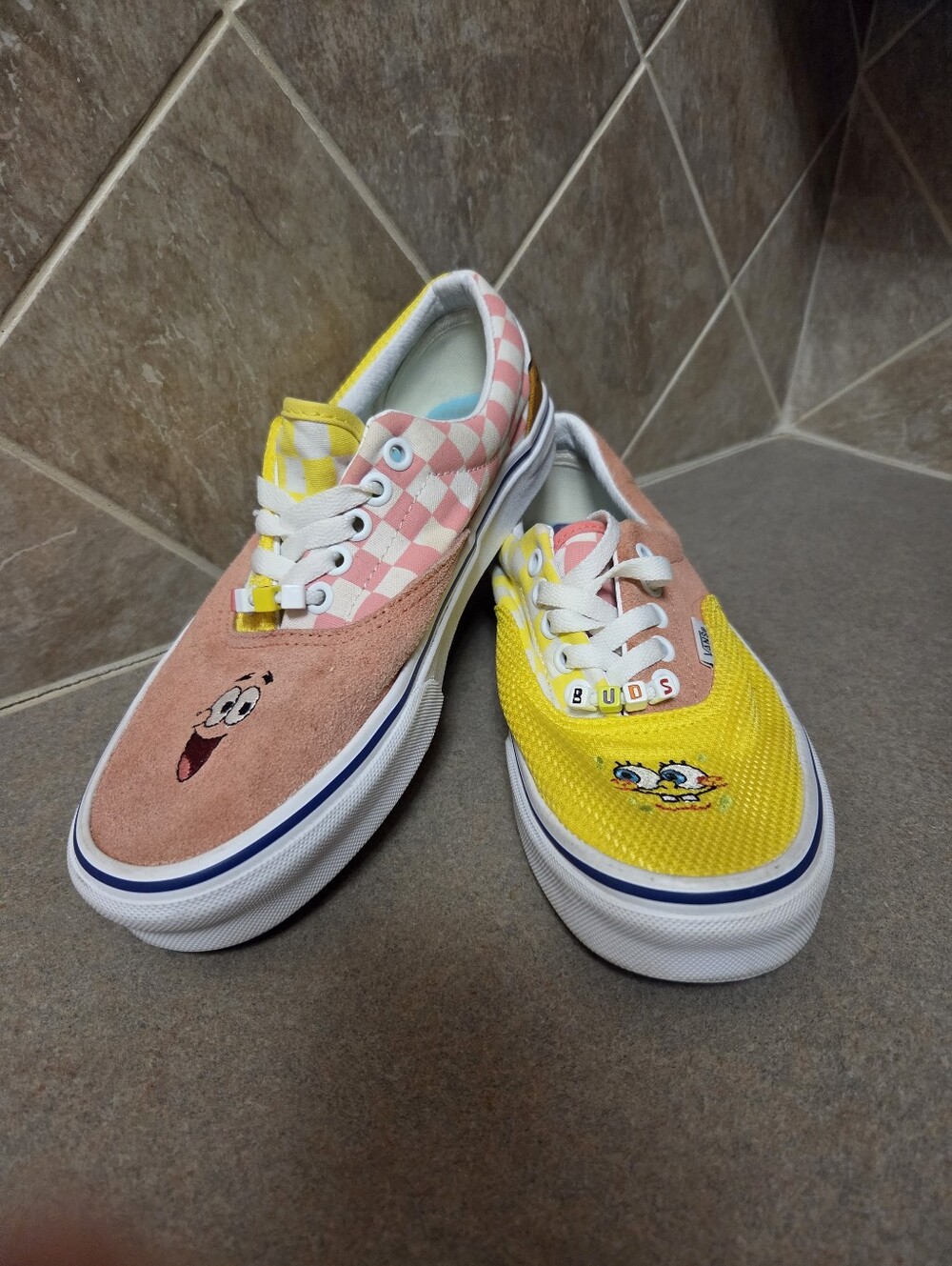 Vans X Spongebob Squarepants Best Friends ERA Lace-Up Women's 9